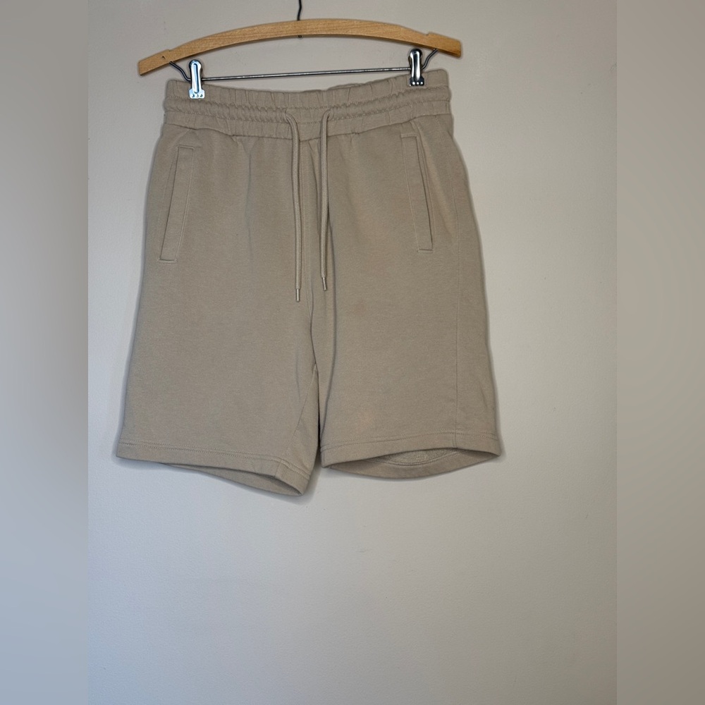 H&M Men's Beige Athletic Shorts
